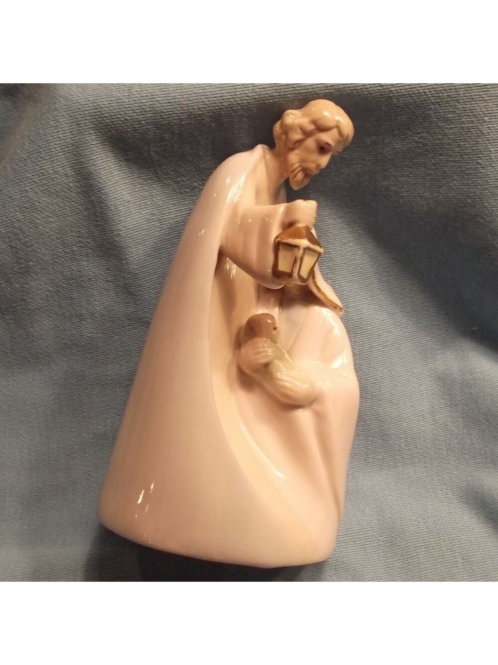 Porcelain Lamp Cover With Baby Jesus, Mary & Joseph - Picture 5 of 8